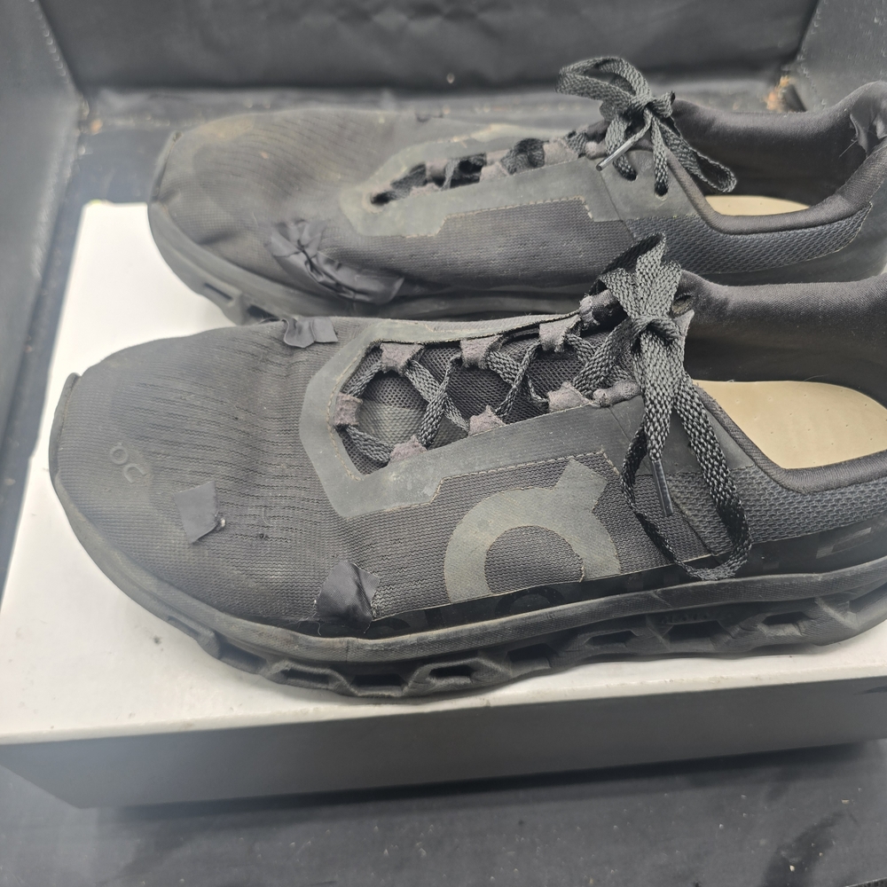 On Running‎ Men's Black Athletic Shoes